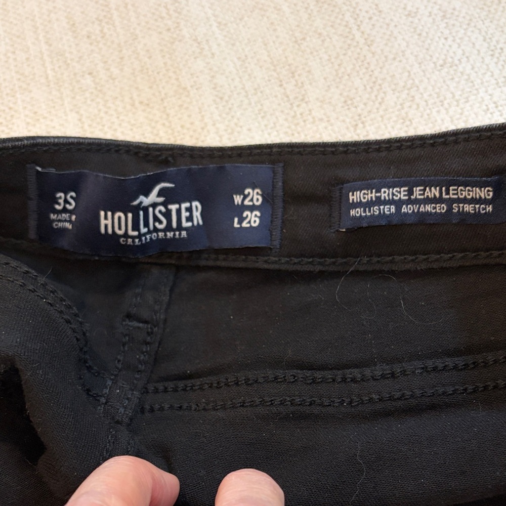 Hollister Black High-Rise Jean Leggings